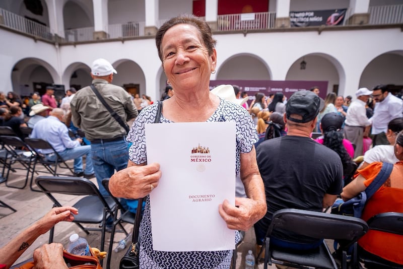 entrega de titulos de propiedad en Culiacán