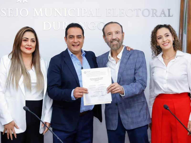 Recibe su constancia como presidente municipal de Durango capital El presidente municipal