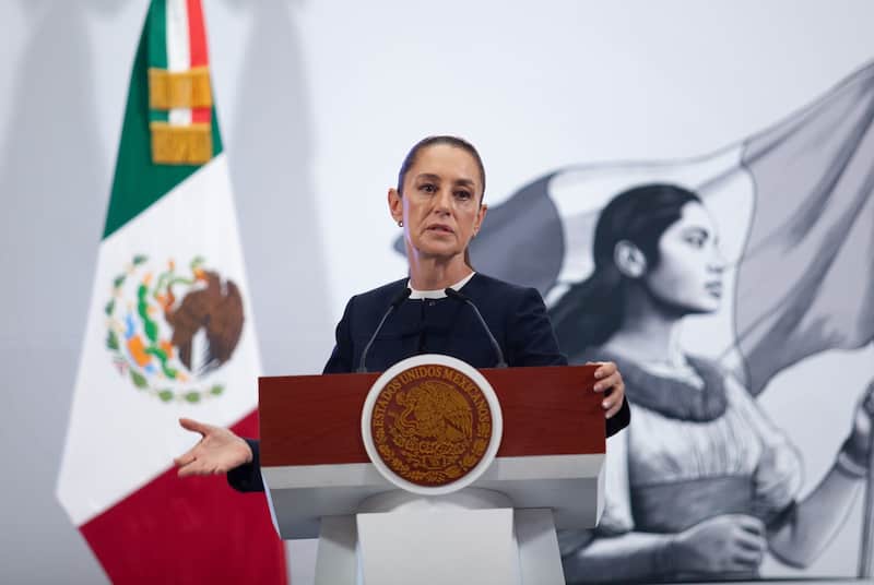 Sheinbaum Pardo dijo que se deben investigar los supuestos vínculos del expresidente con el crimen organizado La presidenta durante una conferencia de prensa matutina