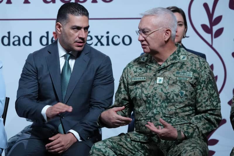 La SSPC se encuentra operando en la zona como parte de la Estrategia Nacional de Seguridad. Omar García Harfuch, secretario de Seguridad Pública y Protección Ciudadana, y Ricardo Trevilla Trejo, secretario de la Defensa Nacional.