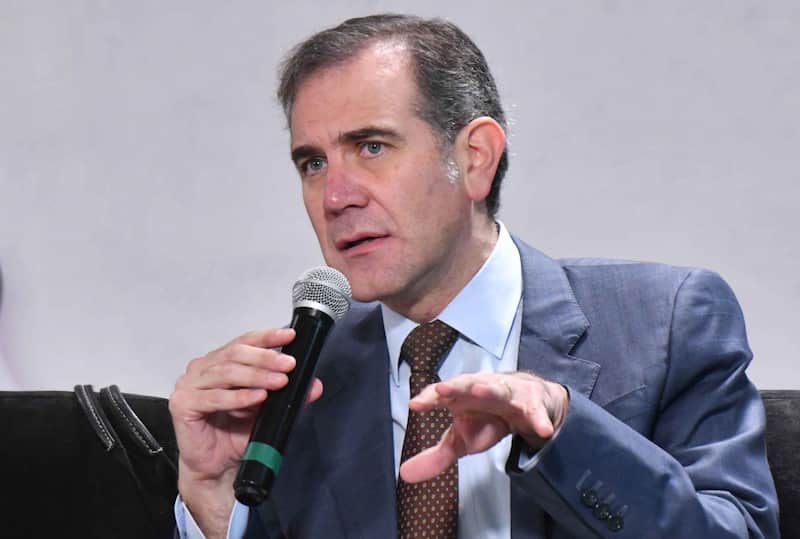 Lorenzo Córdova, ex consejero presidente del INE, durante su participación en el foro. Lorenzo Córdova, exconsejero presidente del INE, respondió a Claudia Sheinbaum por sus propuestas de la reforma electoral.