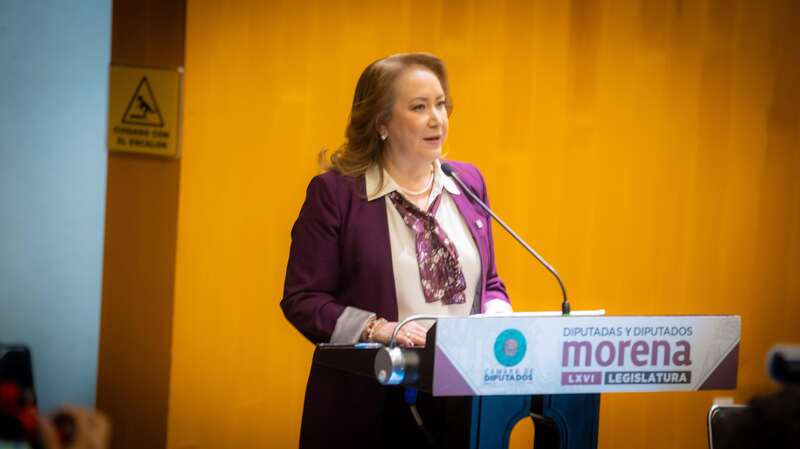 La ministra Yasmín Esquivel reconoció a la presidenta Claudia Sheinbaum. La ministra Yasmín Esquivel reconoció a la presidenta Claudia Sheinbaum.