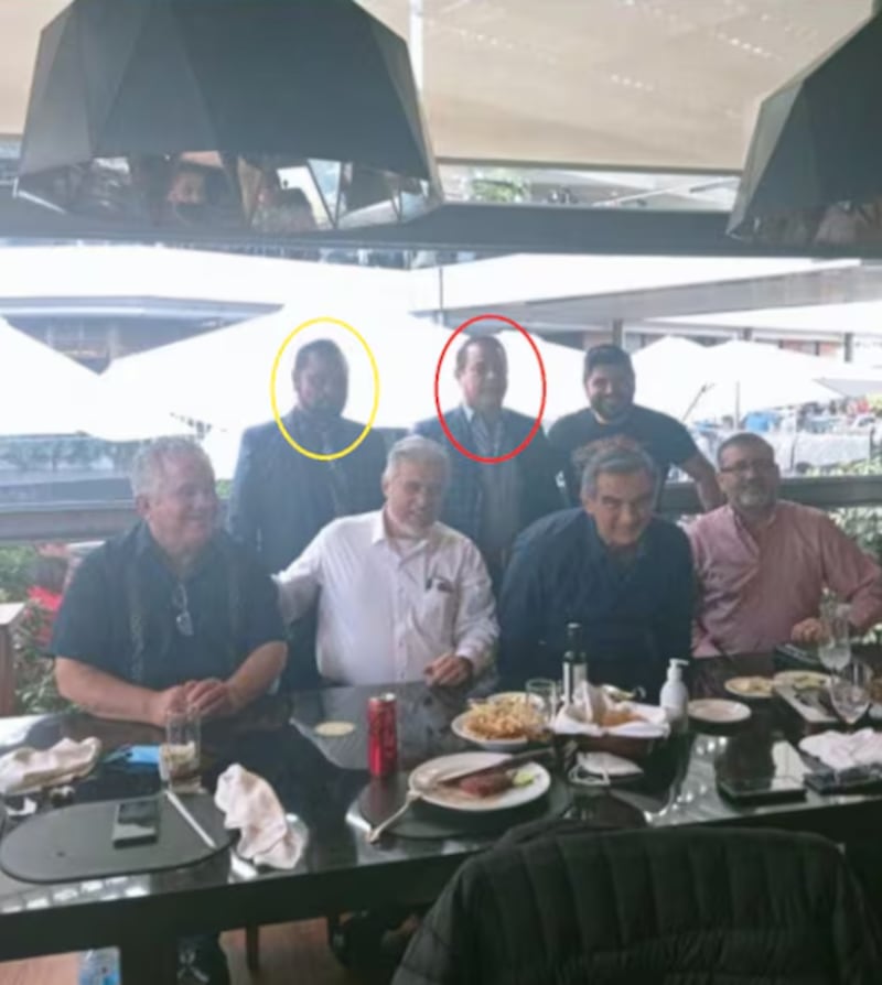 Foto de Américo Villarreal y José Narro con narcos