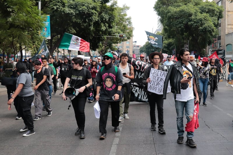 Jóvenes de la Generación  Z en las calles de la CDMX