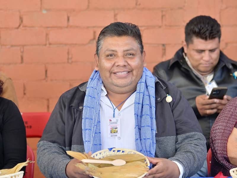 Roberto Pérez Delgado, alcalde de San Pedro Ixtlahuaca Roberto Pérez Delgado, alcalde de San Pedro Ixtlahuaca, fue captado mientras agredía a una mujer.