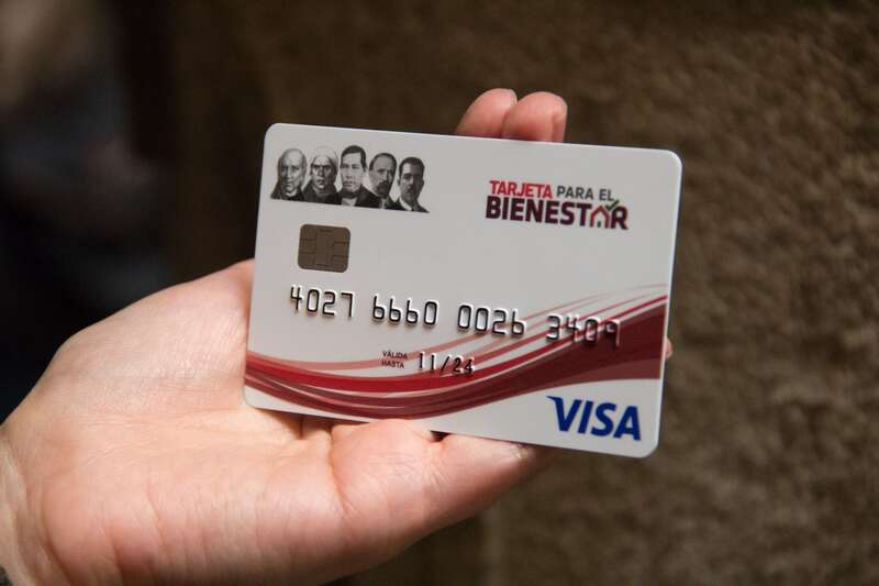 Aspectos de la Tarjeta del Bienestar. Los derechohabientes pueden recibir depósitos con su Tarjeta del Bienestar.