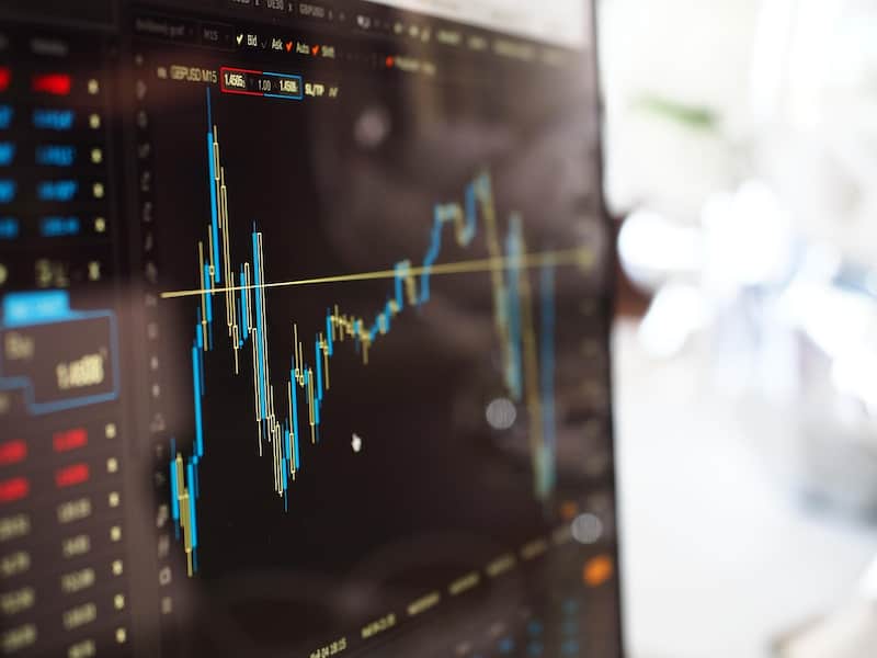 Gráfica con datos financieros Gráfica con datos financieros