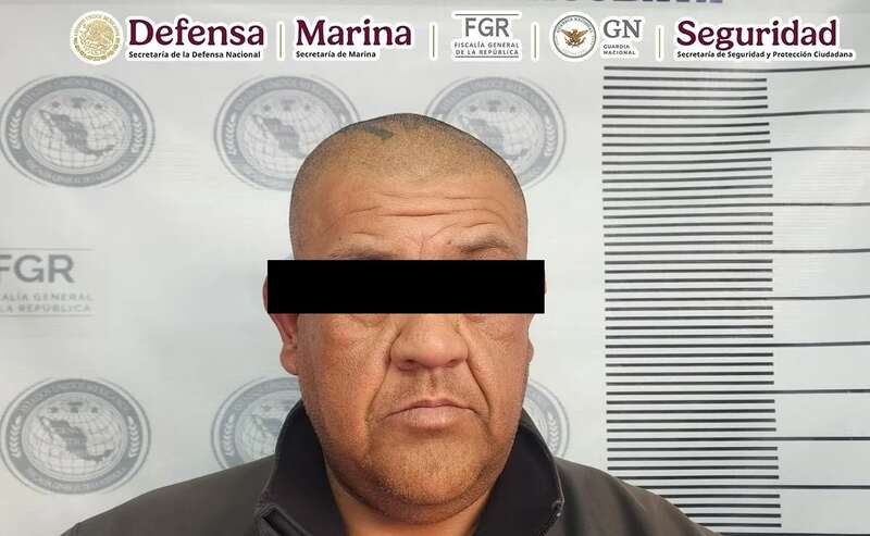 El Gabinete de Seguridad de México informó la detención de Martín Alejandro “N”, por su presunto involucramiento en la desaparición de los 43 estudiantes de Ayotzinapa. Detención por parte de la SSPC