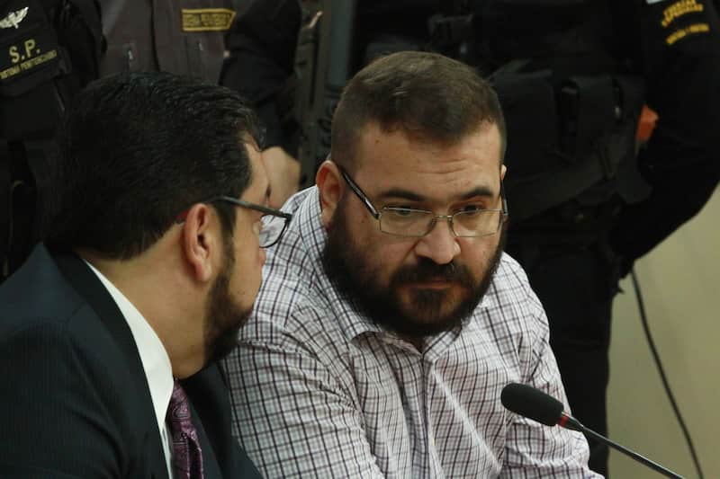 GUATEMALA, GUATEMALA, 27JUNIO2017.- Javier Duarte de Ochoa, ex gobernador de Veracruz, compareció en la Torre de Tribunales, del Organismo Judicial, para allanarse a su extradición a México, en donde se le persigue por varios delitos; enriquecimiento ilícito, peculado e incumplimiento del deber legal, además de de delitos de delincuencia organizada y operaciones con recursos de procedencia ilícita.
FOTO: WILLIAM GULARTE /CUARTOSCURO.COM Imagen de Javier Duarte