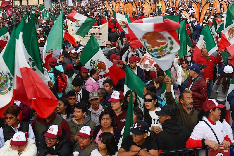 Claudia Sheinbaum encabezó los 7 años de la 4T en el Zócalo de la CDMX Claudia Sheinbaum