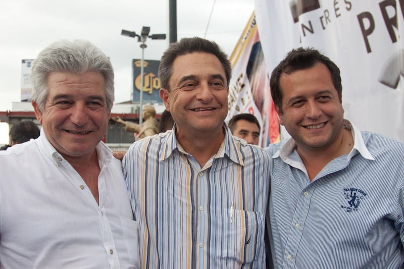 Hermanos de AMLO