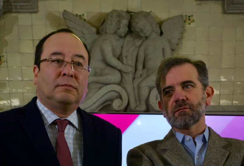 Lorenzo Córdova y Ciro Murayama, exconsejeros del INE. Lorenzo Córdova y Ciro Murayama durante una conferencia a medios de comunicación.