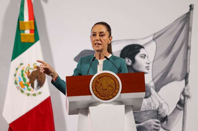 Claudia Sheinbaum, Presidenta de México, leyó una carta en la cual dio a conocer cómo su gobierno atenderá la problemática de los desaparecidos en México, esto la noticia del rancho Izaguirre, en donde colectivos denunciaron que era un campo de exterminio. La Jefa del Ejecutivo informo que el miércoles la Fiscalía General de la República dará información sobre este caso. La Jefa del Ejecutivo informo que el miércoles la Fiscalía General de la República dará información sobre este caso.