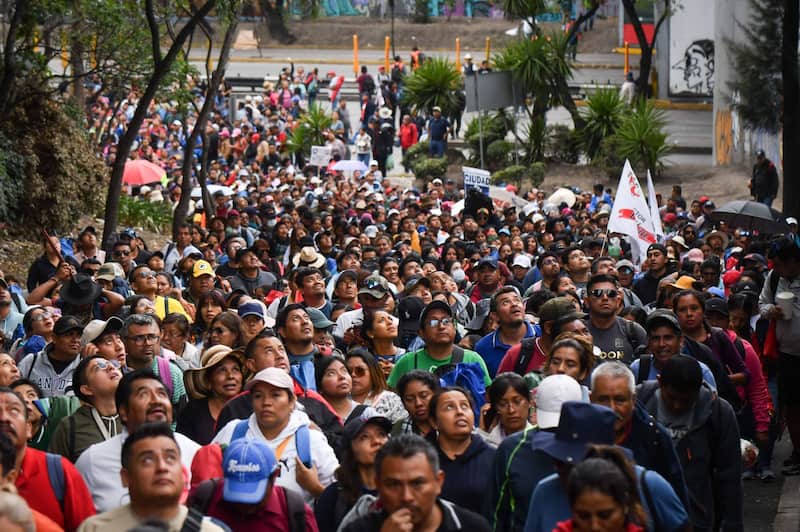 Los docentes siguen con las manifestaciones en la CDMX el magisterio llevará a cabo una protesta del caballito a la diana
