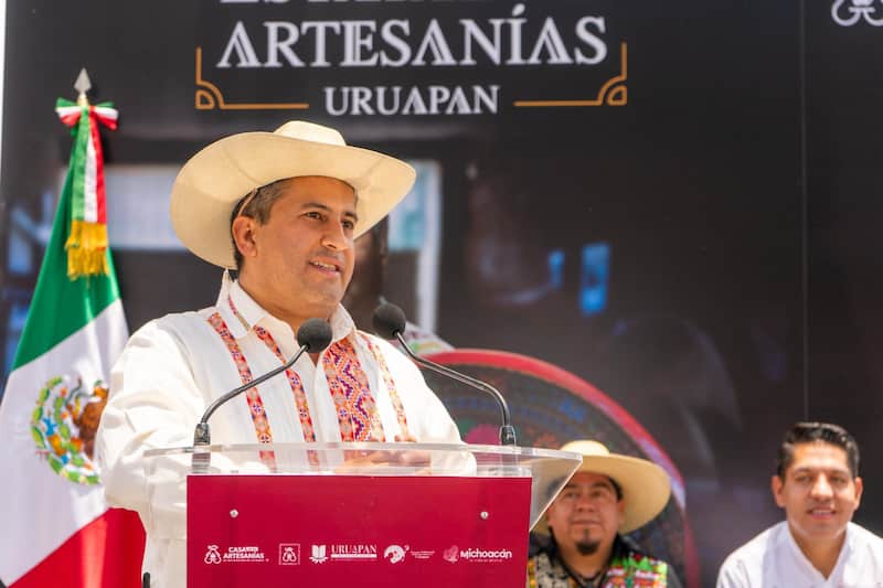 Carlos Manzo, alcalde de Uruapan, Michoacán. Carlos Manzo en evento público desde Uruapan.