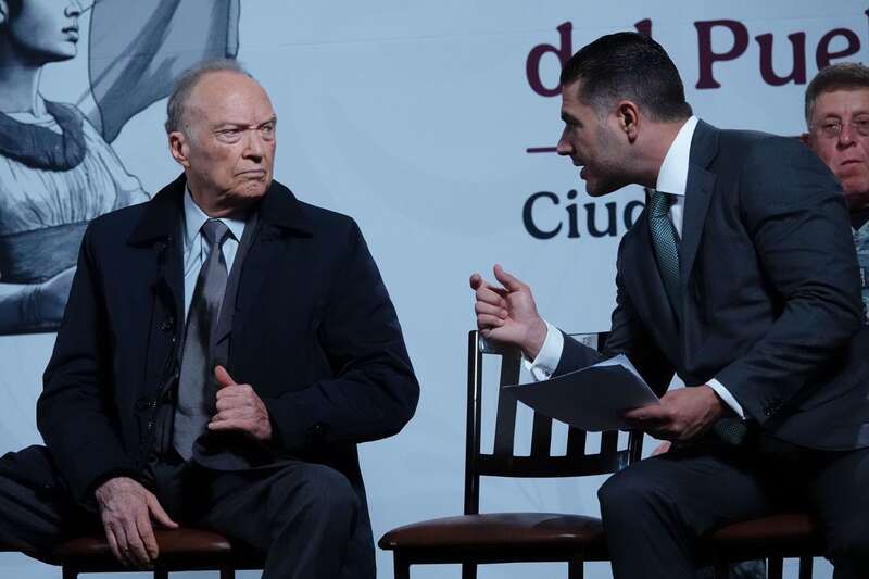 Alejandro Gertz Manero, Fiscal General de la República asegura que se iniciará una investigación sobre crematorio clandestino en Jalisco. Alejandro Gertz Manero, Fiscal General de la República, conversa con Omar García Harfuch, secretario de Seguridad Pública y Protección Ciudadana,