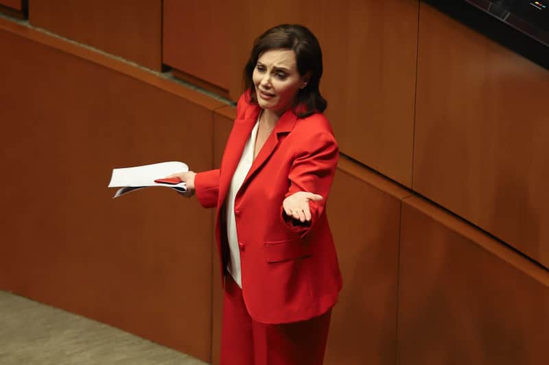 CIUDAD DE MÉXICO, 07MAYO2025- La senadora panista, Lilly Téllez, discute con la bancada de Morena durante la sesión de la Comisión Permanente. Imágen