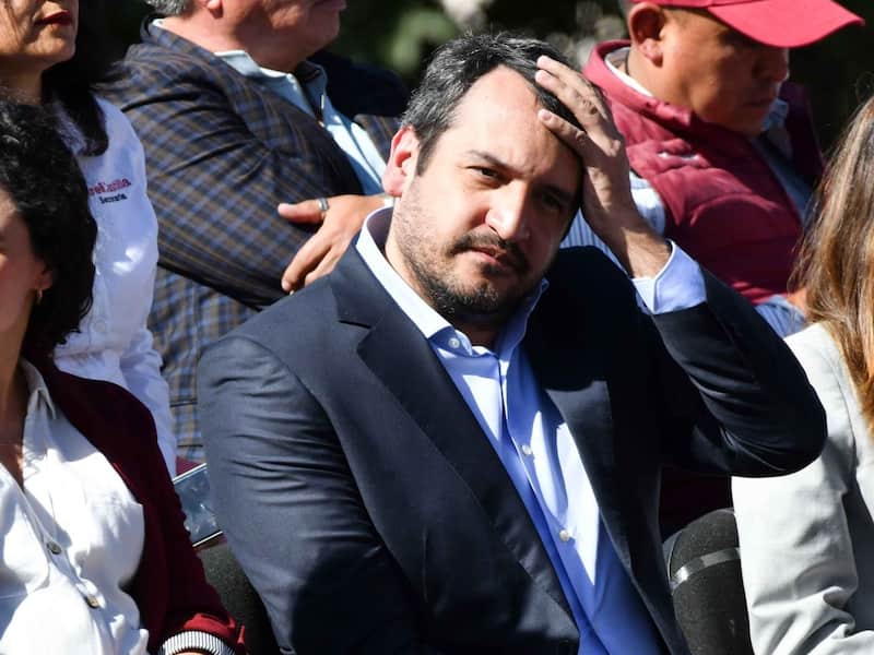 Luisa María Alcalde, dirigente nacional de Morena, y Andrés Manuel López Beltrán, secretario Organización del partido. Una encuesta de Cripeso encontró la aprobación del hijo de AMLO dentro de la ciudadanía.