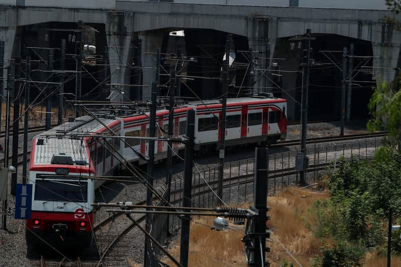 Hay dos estaciones del medio de transporte que no brindan servicio El tren y su paso
