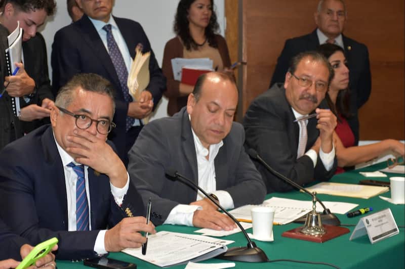 Julio César Moreno, diputado de la Comisión de Justicia de San Lázaro Julio César Moreno, diputado de la Comisión de Justicia de San Lázaro, incluyó a sus cuates a los foros sobre Ley de Amparo