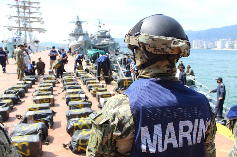 marinos incautan huachicol