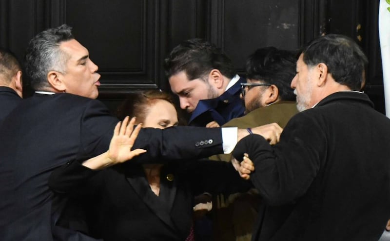 Alito Moreno golpea a Noroña