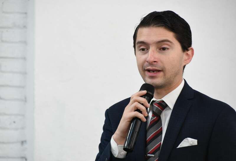 El funcionario es señalado por hostigamiento sexual y laboral El consejero electoral Quintín Antar Dovarganes Escandón