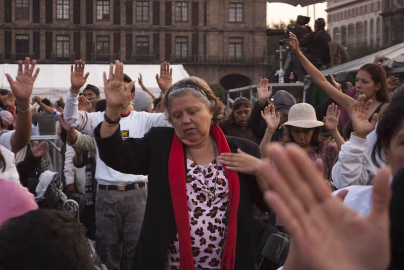 Se llevó a cabo en el Zócalo capitalino la 8va. edición del Día Nacional de Oración por México, convocada por la comunidad cristiana del país, en la que piden por la prosperidad de México en el próximo periodo sexenal, cumpliendo con una jornada de 12 horas de oración. Imagen promocional
