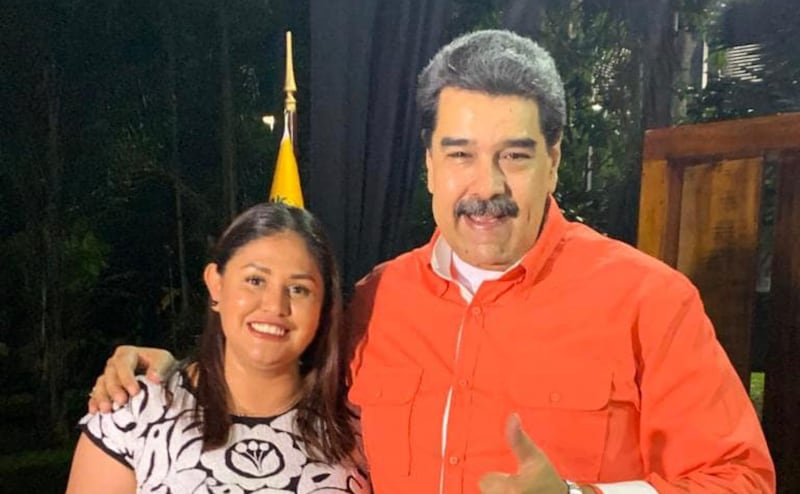Raquel Molina y Nicolás Maduro
