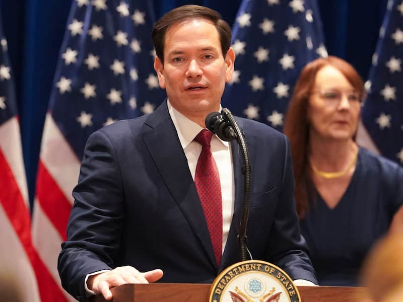 Marco Rubio, secretario de Estado de EUA. Marco Rubio hablando en una rueda de prensa.