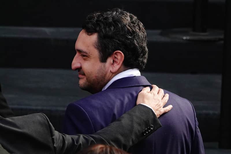 Andrés Manuel López Beltrán, durante su llegada al Congreso Local Imagen promocional