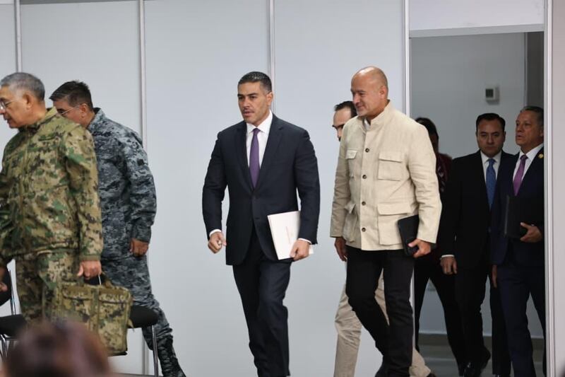 Durante la conferencia mañanera celebrada en Guanajuato, el secretario de Seguridad y Protección Ciudadana, Omar García Harfuch, ofreció detalles inéditos sobre el seguimiento a la agresión ocurrida el pasado 25 de enero en un campo de fútbol del municipio de Salamanca. Omar García Harfuch