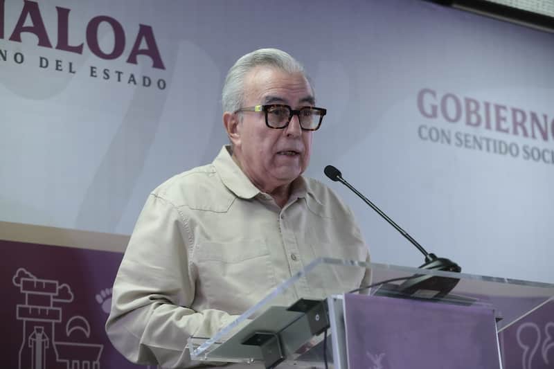 El gobernador de Sinaloa, Rubén Rocha Moya. El gobernador de Sinaloa en conferencia de prensa.