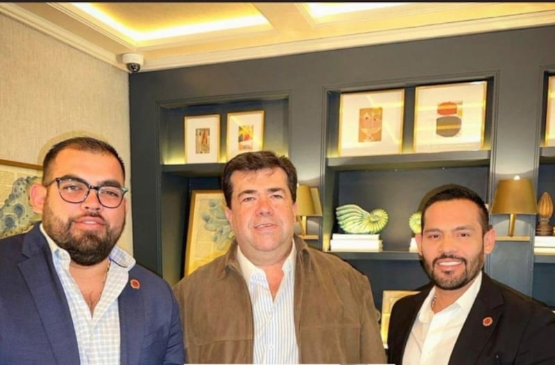 Sin descripción pedro haces y el limones