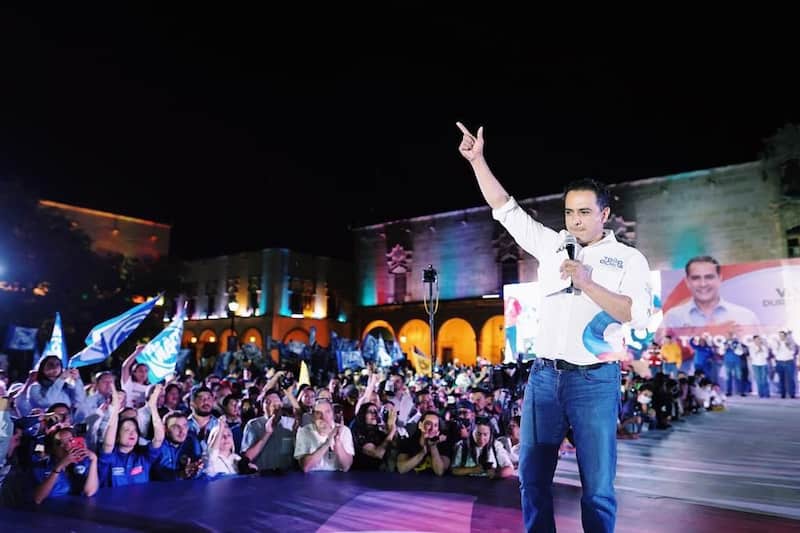 Antonio Ochoa lidera las preferencias en la intención del voto para el gobierno municipal de Durango. El candidato pidió licencia de su cargo para participar en el proceso electoral de 2025.