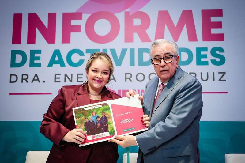 El gobernador de Sinaloa, Rubén Rocha Moya, acompañó a su hija, la doctora Eneyda Rocha Ruiz, en la presentación de su Informe de Labores 2024 como presidenta del Sistema DIF Sinaloa. Imagen promocional