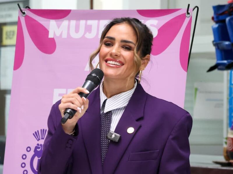 De acuerdo con un ejercicio de Massive Caller, la edil de Cuauhtémoc, Alessandra Rojo de la Vega, se posicionó como la figura con mayor viabilidad para repetir en el cargo según la opinión ciudadana. Alessandra Rojo de la Vega