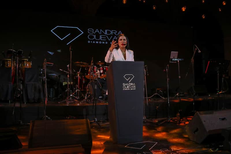 La exalcaldesa de Cuauhtémoc, Sandra Cuevas, realizó la presentación de su Diamond Group La exalcaldesa de Cuauhtémoc, Sandra Cuevas, realizó la presentación de su Diamond Group