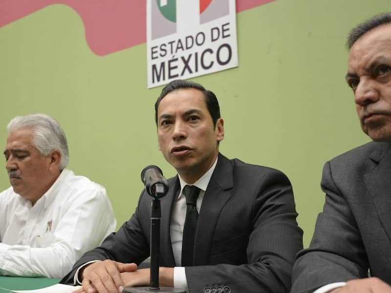 Dirigente del PRI en el Estado de México, Carlos Iriarte Mercado, en 2017. Dirigente del PRI en el Estado de México, Carlos Iriarte Mercado, en 2017.
