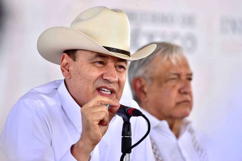 Alfonso Durazo, gobernador de Sonora. Durazo durante su intervención en la reunión con autoridades tradicionales yaquis.